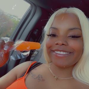 Meet your Posher, Quita